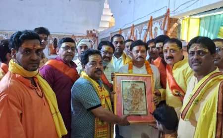 रामनवमी के अवसर पर श्रीराम की भव्य शोभा यात्रा ने किया नगर भ्रमण।