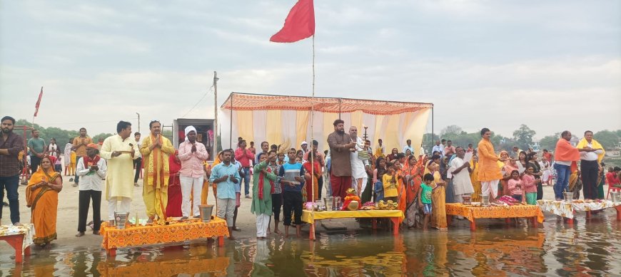 अवतरण दिवस पर हुआ मां गंगा का वैदिक मंत्रोच्चार से पूजन, दुग्धाभिषेक, आरती