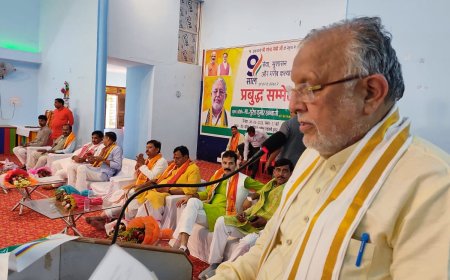 भाजपा के प्रबुद्घ सम्मेलन में वित्त मंत्री ने गिनाईं केंद्र सरकार की उपलब्धियां।