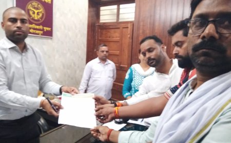 अघोषित बिजली कटौती और बंदरों के आतंक से निजात दिलाने के लिए भाजपाजनों ने एसडीएम को सौंपा ज्ञापन