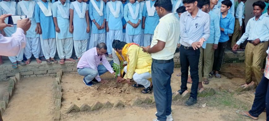 पौधरोपण से ही सुरक्षित रहेगा मानव जीवन - गौरव श्रीवास्तव