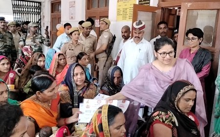 महिला चिकित्सालय में जिलाधिकारी की मौजूदगी में आयोजित हुआ कन्या जन्मोत्सव कार्यक्रम